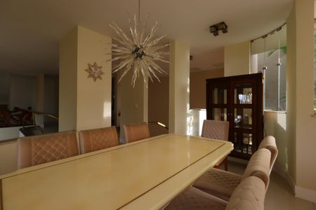 Casa à venda com 500m², 4 quartos e 4 vagasSala de Jantar