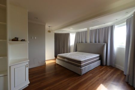 Casa à venda com 500m², 4 quartos e 4 vagasSuíte Master