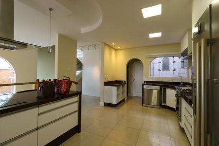 Casa à venda com 500m², 4 quartos e 4 vagasCozinha