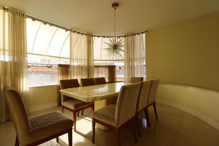 Casa à venda com 500m², 4 quartos e 4 vagasSala de Jantar