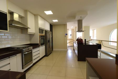 Casa à venda com 500m², 4 quartos e 4 vagasCozinha