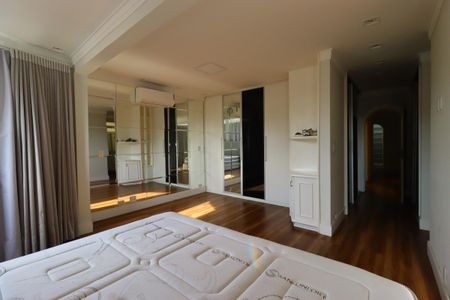 Casa à venda com 500m², 4 quartos e 4 vagasSuíte Master