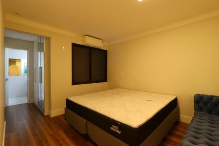 Casa à venda com 500m², 4 quartos e 4 vagasSuíte 2