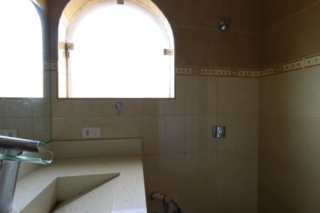 Casa à venda com 500m², 4 quartos e 4 vagasBanheiro da Suíte 3