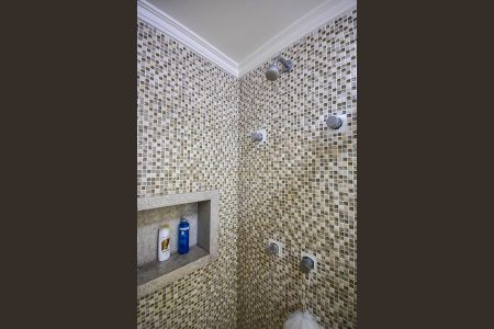 Apartamento à venda com 79m², 2 quartos e 2 vagasChuveiro da Suíte 1