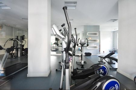 Apartamento à venda com 79m², 2 quartos e 2 vagasÁrea comum - Academia