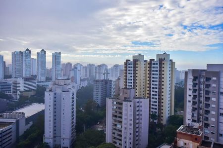 Apartamento à venda com 79m², 2 quartos e 2 vagasVista da Suíte 2
