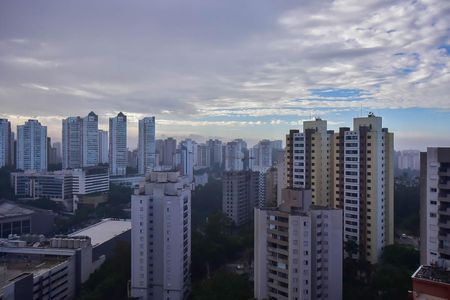 Apartamento à venda com 79m², 2 quartos e 2 vagasVista da Suíte 1