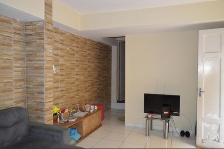 Casa à venda com 60m², 1 quarto e sem vagaSala