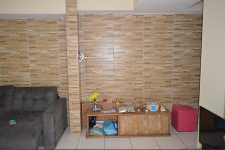 Casa à venda com 60m², 1 quarto e sem vagaSala