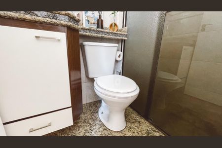 Apartamento à venda com 60m², 3 quartos e 2 vagasBanheiro da Suíte