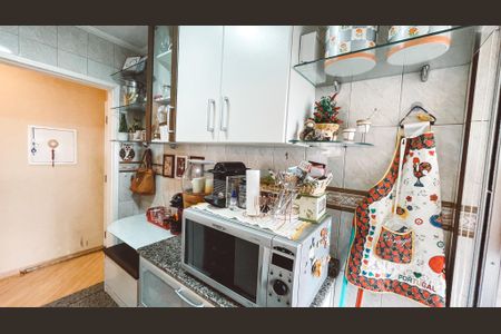 Apartamento à venda com 60m², 3 quartos e 2 vagasCozinha