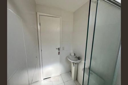 Apartamento à venda com 49m², 2 quartos e 1 vaga Apartamento à venda com 49m², 2 quartos e 1 vagaBanheiro