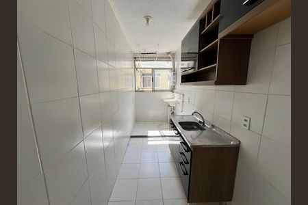 Apartamento à venda com 49m², 2 quartos e 1 vaga Apartamento à venda com 49m², 2 quartos e 1 vagaCozinha e Área de Serviço