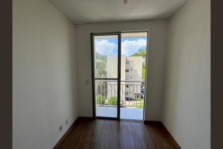 Apartamento à venda com 49m², 2 quartos e 1 vaga Apartamento à venda com 49m², 2 quartos e 1 vagaVaranda