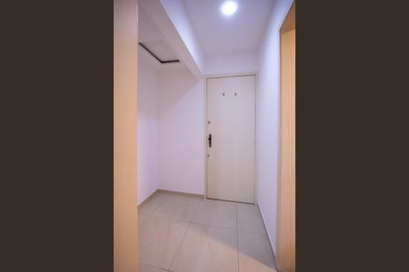 Apartamento à venda com 80m², 2 quartos e 1 vagaCorredor