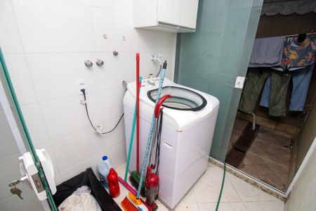 Casa à venda com 320m², 4 quartos e 2 vagas Casa à venda com 320m², 4 quartos e 2 vagasÁrea de Serviço