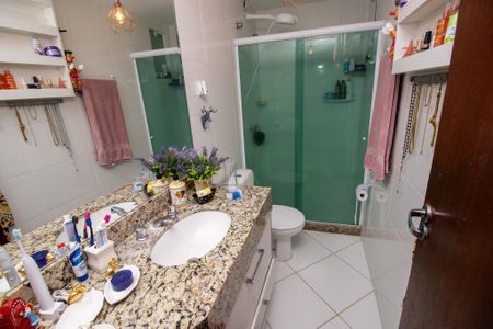 Casa à venda com 320m², 4 quartos e 2 vagas Casa à venda com 320m², 4 quartos e 2 vagasBanheiro quarto 2