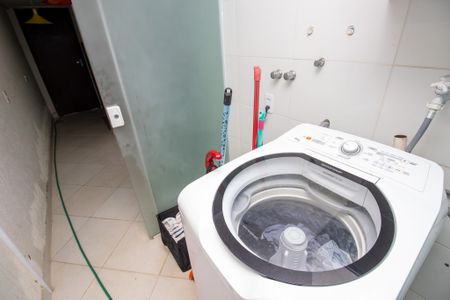 Casa à venda com 320m², 4 quartos e 2 vagas Casa à venda com 320m², 4 quartos e 2 vagasÁrea de Serviço