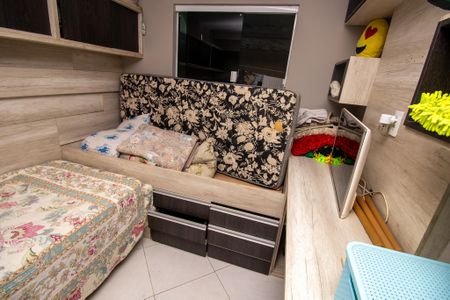 Casa à venda com 320m², 4 quartos e 2 vagas Casa à venda com 320m², 4 quartos e 2 vagasQuarto de Serviço