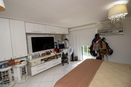 Casa à venda com 320m², 4 quartos e 2 vagas Casa à venda com 320m², 4 quartos e 2 vagasQuarto 2