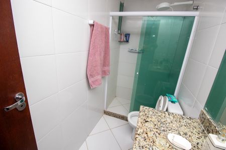 Casa à venda com 320m², 4 quartos e 2 vagas Casa à venda com 320m², 4 quartos e 2 vagasBanheiro quarto 3