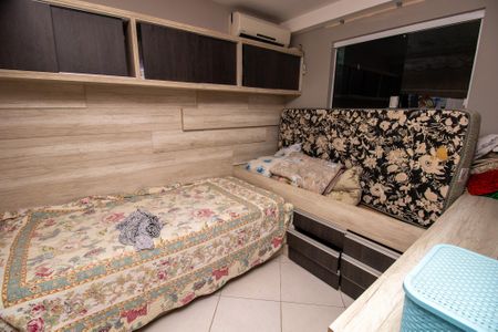 Casa à venda com 320m², 4 quartos e 2 vagas Casa à venda com 320m², 4 quartos e 2 vagasQuarto de Serviço