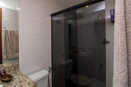 Casa à venda com 320m², 4 quartos e 2 vagas Casa à venda com 320m², 4 quartos e 2 vagasBanheiro de serviço