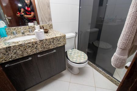 Casa à venda com 320m², 4 quartos e 2 vagas Casa à venda com 320m², 4 quartos e 2 vagasBanheiro de serviço