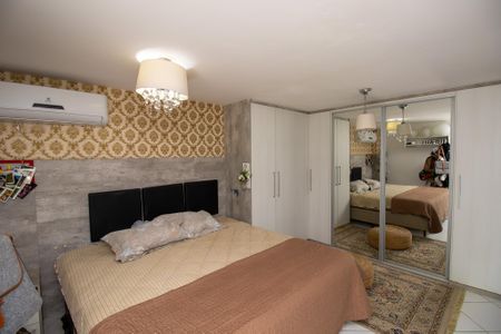 Casa à venda com 320m², 4 quartos e 2 vagas Casa à venda com 320m², 4 quartos e 2 vagasQuarto 2