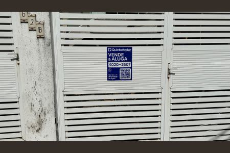 Casa à venda com 320m², 4 quartos e 2 vagas Casa à venda com 320m², 4 quartos e 2 vagasPlaquinha