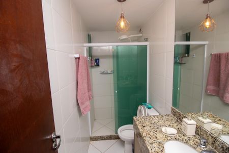 Casa à venda com 320m², 4 quartos e 2 vagas Casa à venda com 320m², 4 quartos e 2 vagasBanheiro quarto 3