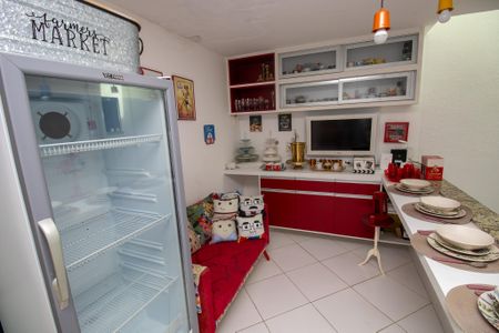 Casa à venda com 320m², 4 quartos e 2 vagas Casa à venda com 320m², 4 quartos e 2 vagasÁrea gourmet