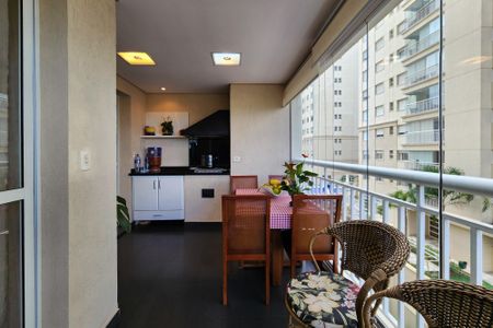 Apartamento à venda com 144m², 3 quartos e 3 vagas Apartamento à venda com 144m², 3 quartos e 3 vagasVaranda Sala