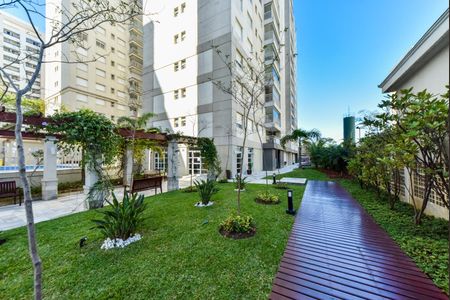 Apartamento à venda com 144m², 3 quartos e 3 vagas Apartamento à venda com 144m², 3 quartos e 3 vagasÁrea Comum