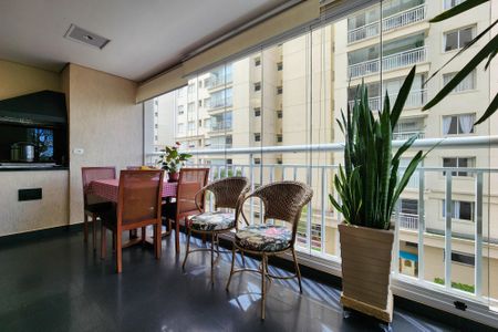 Apartamento à venda com 144m², 3 quartos e 3 vagas Apartamento à venda com 144m², 3 quartos e 3 vagasVaranda Sala