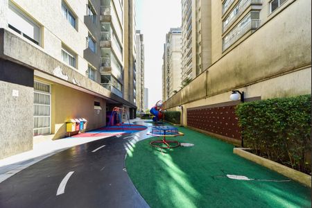 Apartamento à venda com 144m², 3 quartos e 3 vagas Apartamento à venda com 144m², 3 quartos e 3 vagasÁrea Comum