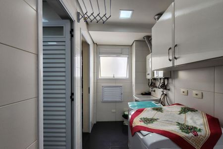 Apartamento à venda com 144m², 3 quartos e 3 vagas Apartamento à venda com 144m², 3 quartos e 3 vagasÁrea de Serviço