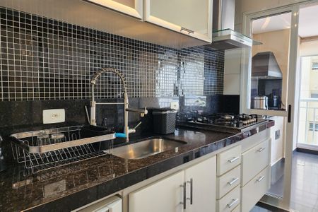 Apartamento à venda com 144m², 3 quartos e 3 vagas Apartamento à venda com 144m², 3 quartos e 3 vagasCozinha