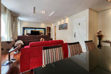 Apartamento à venda com 144m², 3 quartos e 3 vagas Apartamento à venda com 144m², 3 quartos e 3 vagas Sala