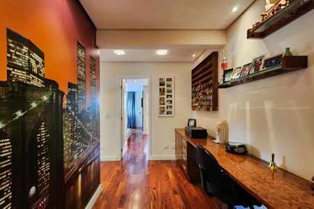 Apartamento à venda com 144m², 3 quartos e 3 vagas Apartamento à venda com 144m², 3 quartos e 3 vagasEscritório