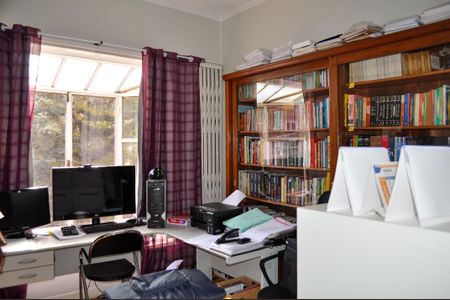 Casa à venda com 200m², 5 quartos e 6 vagasSala