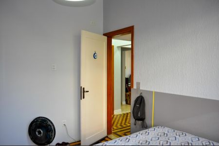 Casa à venda com 200m², 5 quartos e 6 vagasQuarto 2