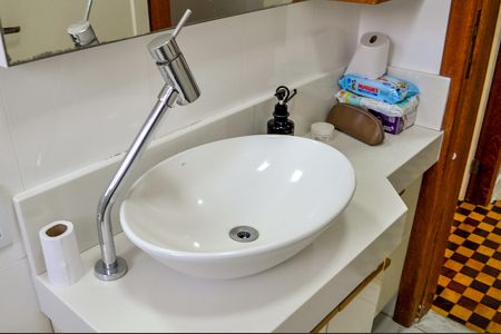 Casa à venda com 200m², 5 quartos e 6 vagasBanheiro 2