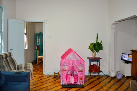 Casa à venda com 200m², 5 quartos e 6 vagasSala 2