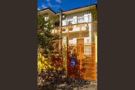 Casa à venda com 200m², 5 quartos e 6 vagasFachada