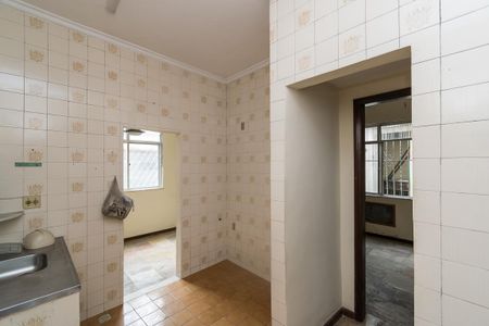 Casa à venda com 300m², 5 quartos e 3 vagasCasa fundos - Cozinha