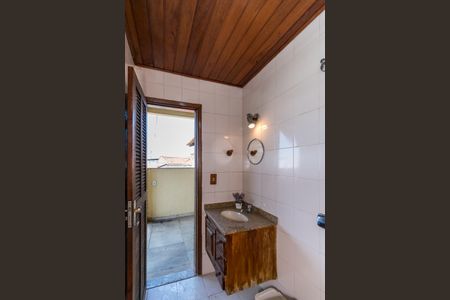 Casa à venda com 300m², 5 quartos e 3 vagasCasa frente - Banheiro do Terraço