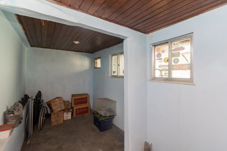 Casa à venda com 300m², 5 quartos e 3 vagasCasa fundos - Quarto de serviço