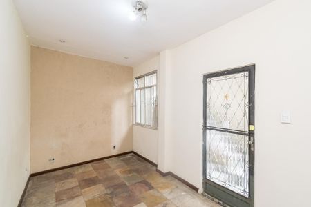 Casa à venda com 300m², 5 quartos e 3 vagasCasa fundos - Sala